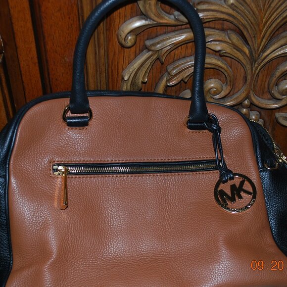 Michael Kors Black & Tan bag - Picture 1 of 9
